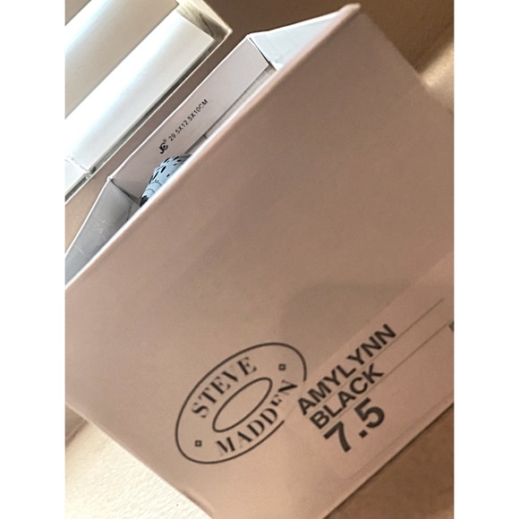 Steve Madden Amylynn Flat (Black) - Picture 8 of 8